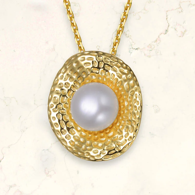 women's long pendant necklaces-Delphine Pearl Boho Golden Pendant Necklace