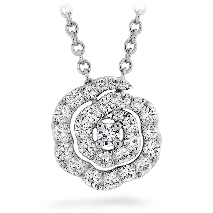 women's antique necklaces-Hearts On Fire Lorelei Diamond Floral Pendant Small Necklace