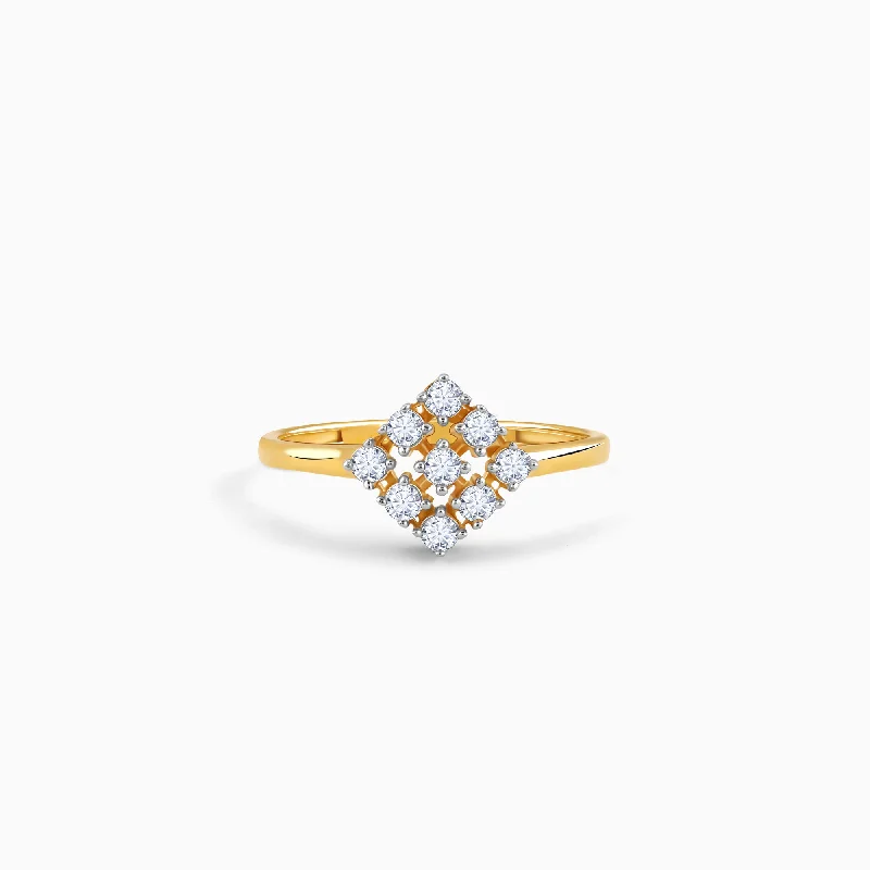 women's unique engagement rings with colored diamonds-Gold Vierkant Diamond Ring