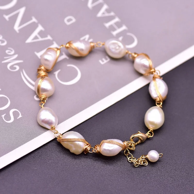 Adjustable Baroque Pearl Bracelet