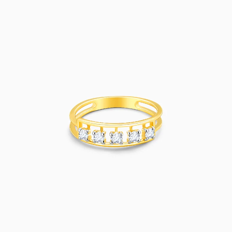 women's engagement rings with natural diamonds-Gold Dazzling Diamond Ring