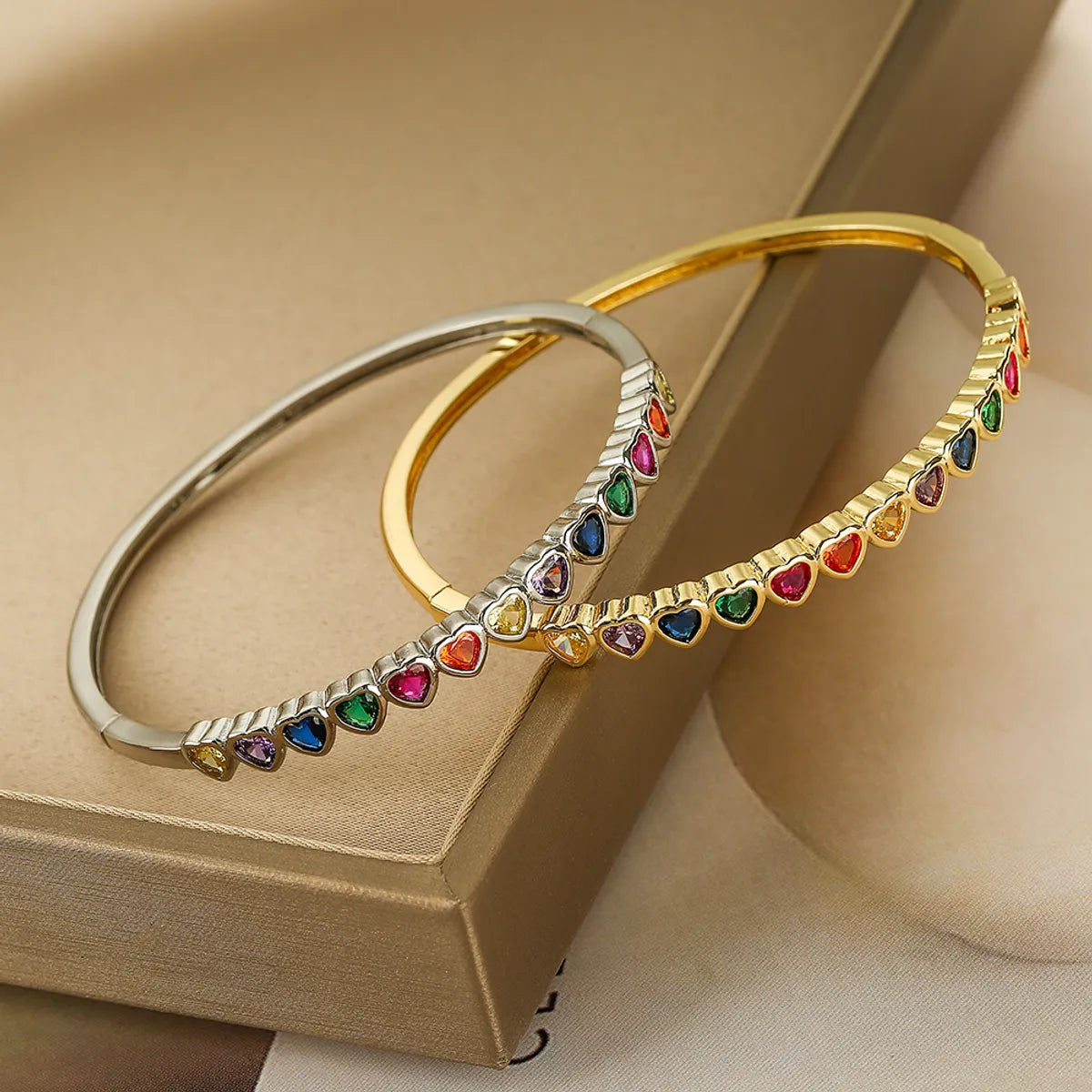 women's bridal bracelets-Elegant Heart Shape Copper Plating Inlay Zircon 18k Gold Plated Bangle