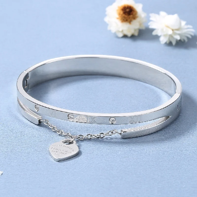 women's stretch bracelets-Lady Letter Stainless Steel Plating Inlay Artificial Diamond Bangle