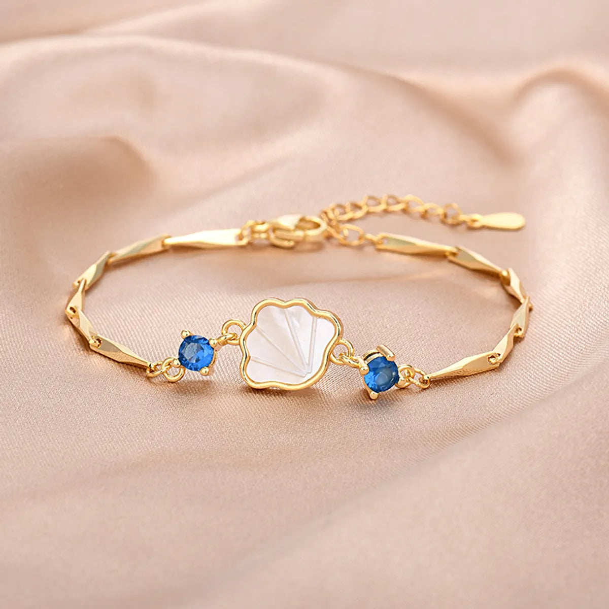 18K Gold Blue Diamond