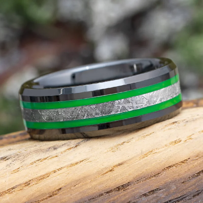 women's round-cut rings-Black & Green Ring With Genuine Meteorite