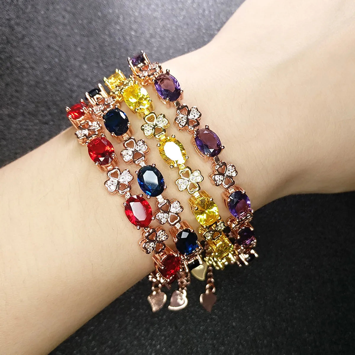 women's gold bangles-Wholesale Imitation Sapphire Clover Amethyst Inlaid Pigeon Blood Red Bracelet