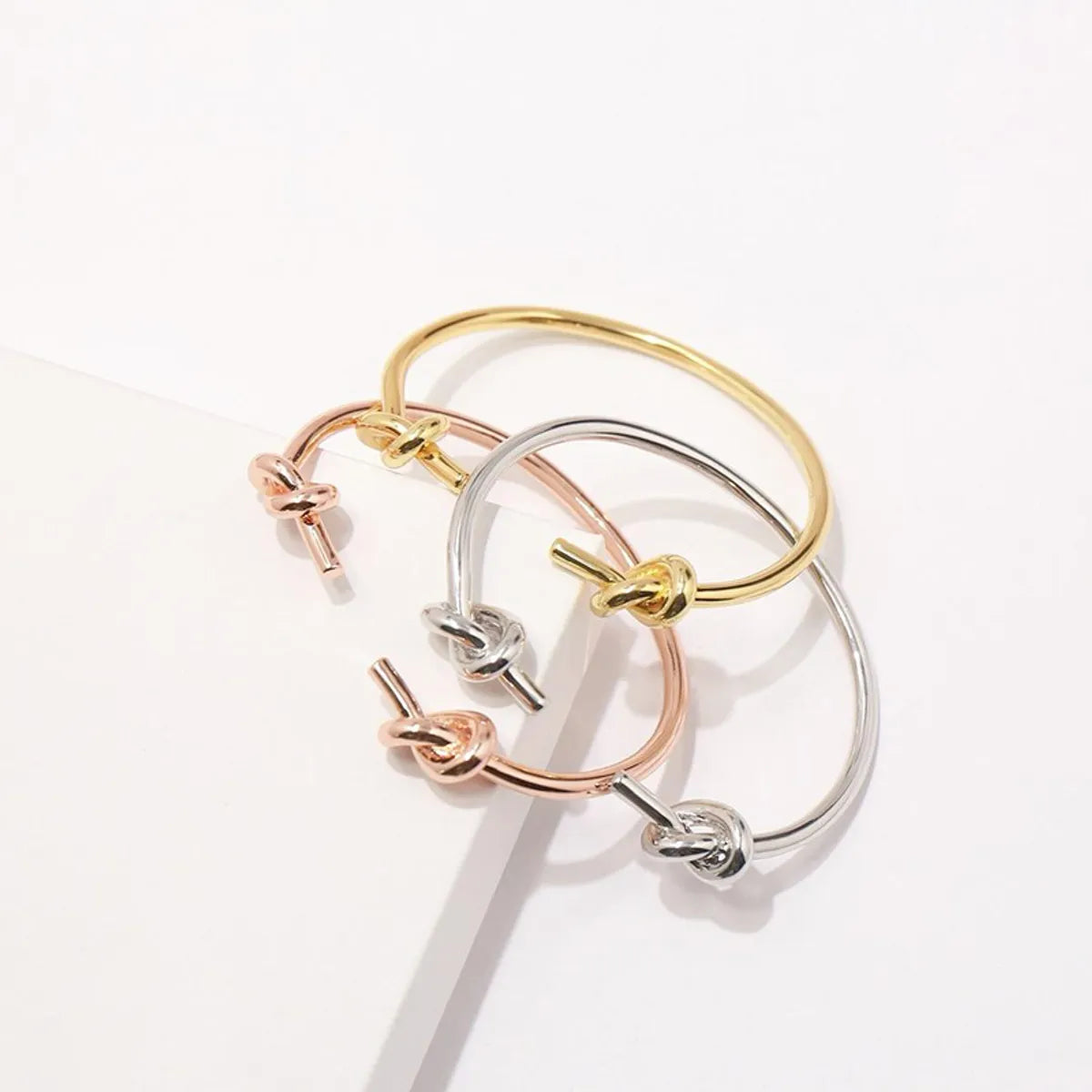 women's vintage bracelets-Copper Simple Style Classic Style Bow Knot Knot Bangle