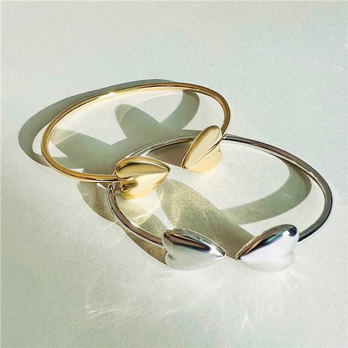 women's matching bangles-Ig Style Casual Heart Shape Copper 18k Gold Plated Bangle In Bulk