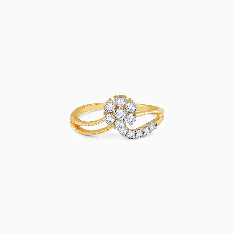 women's minimal engagement rings-Gold Daisy Delight Diamond Ring