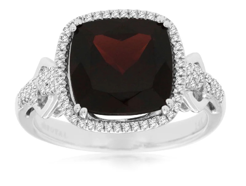 women's custom oval engagement rings-Garnet Diamond Ring