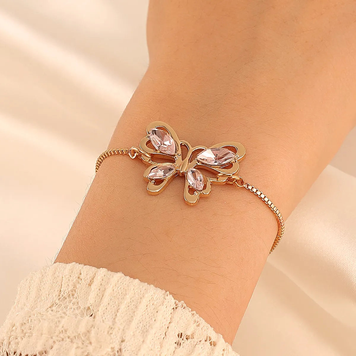 women's beaded bangles-Elegant Butterfly Copper Butterfly Artificial Crystal Bracelets