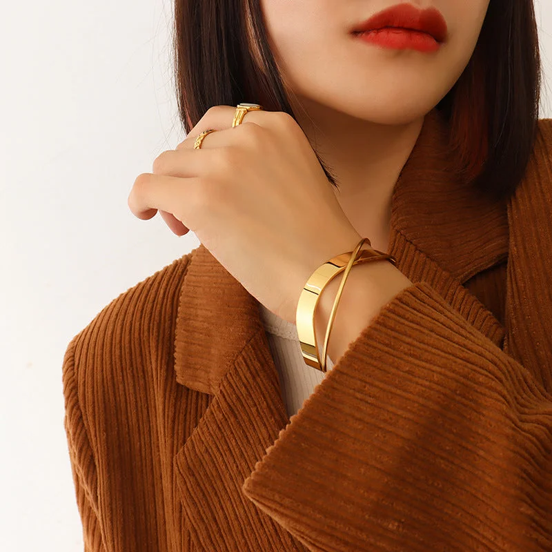 Z195 Gold Bracelet Inner Circumference 17cm